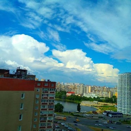 Уютная Квартира Метро Харьковская 3 Мин, Паспорт-Сервис, Аэропорт Борисполь Kiev Eksteriør billede